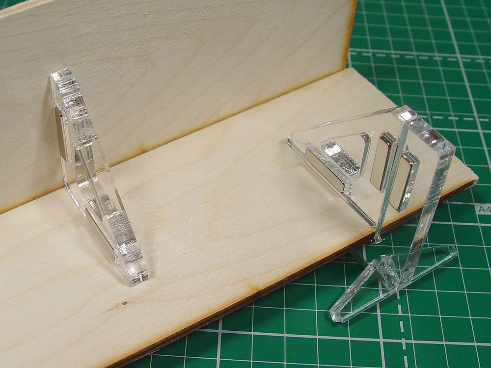 Угольники-прижимы "Держи меня" магнитные 50 мм, 2 шт Угольники-прижимы "Держи меня" магнитные 50 мм, 2 шт