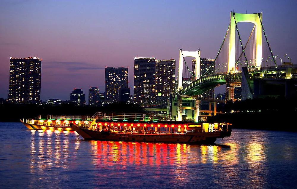 деревянная модель парусника Yakatabune с подсветкой деревянная модель парусника Yakatabune с подсветкой