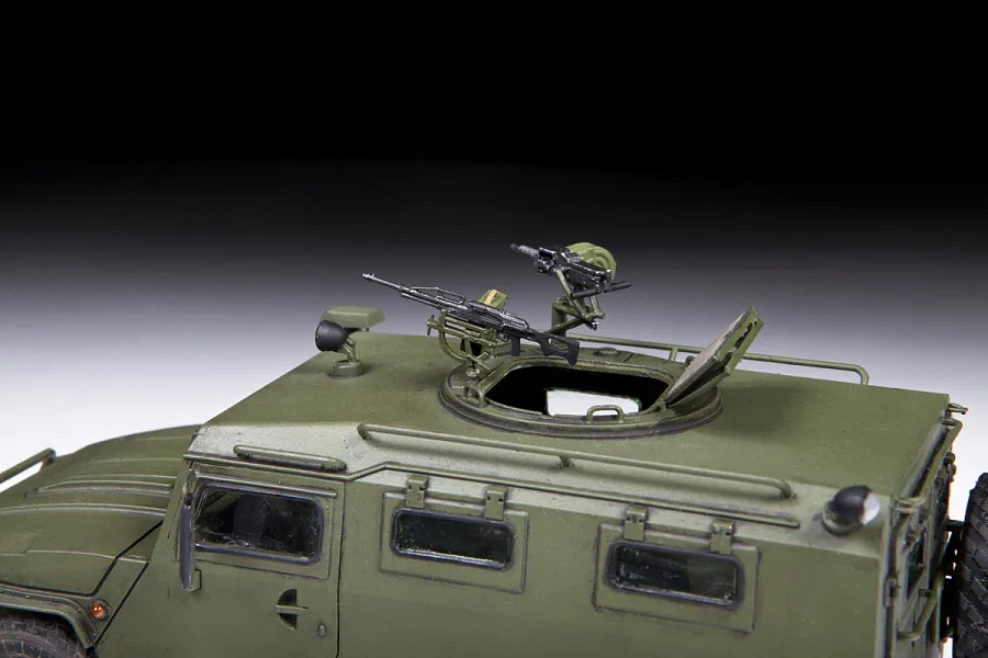 Российский бронеавтомобиль ГАЗ-233014 "Тигр" Российский бронеавтомобиль ГАЗ-233014 "Тигр"