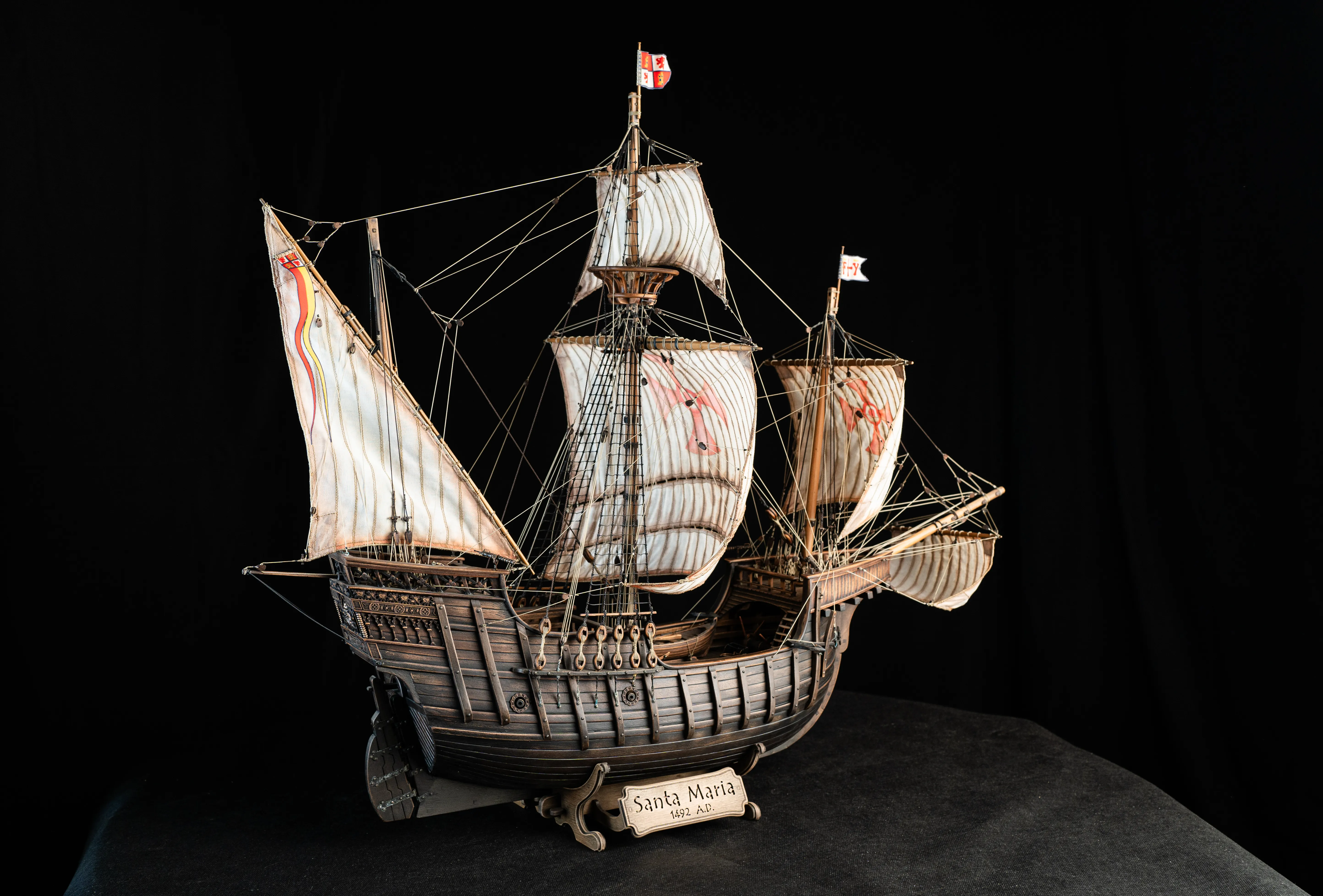 Santa Maria + паруса, подставка и стапель Santa Maria + паруса, подставка и стапель