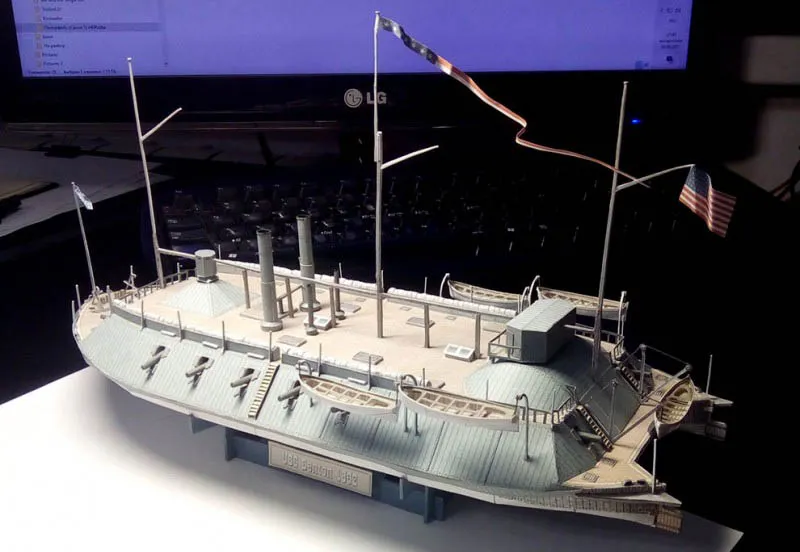 Модель из картона броненосец BENTON