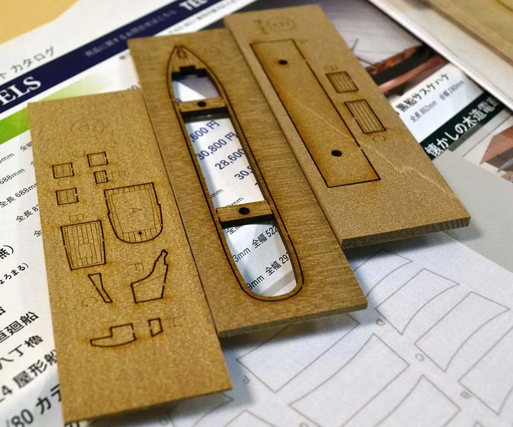 деревянная модель парусника Cutty Sark корабль в бутылке деревянная модель парусника Cutty Sark корабль в бутылке