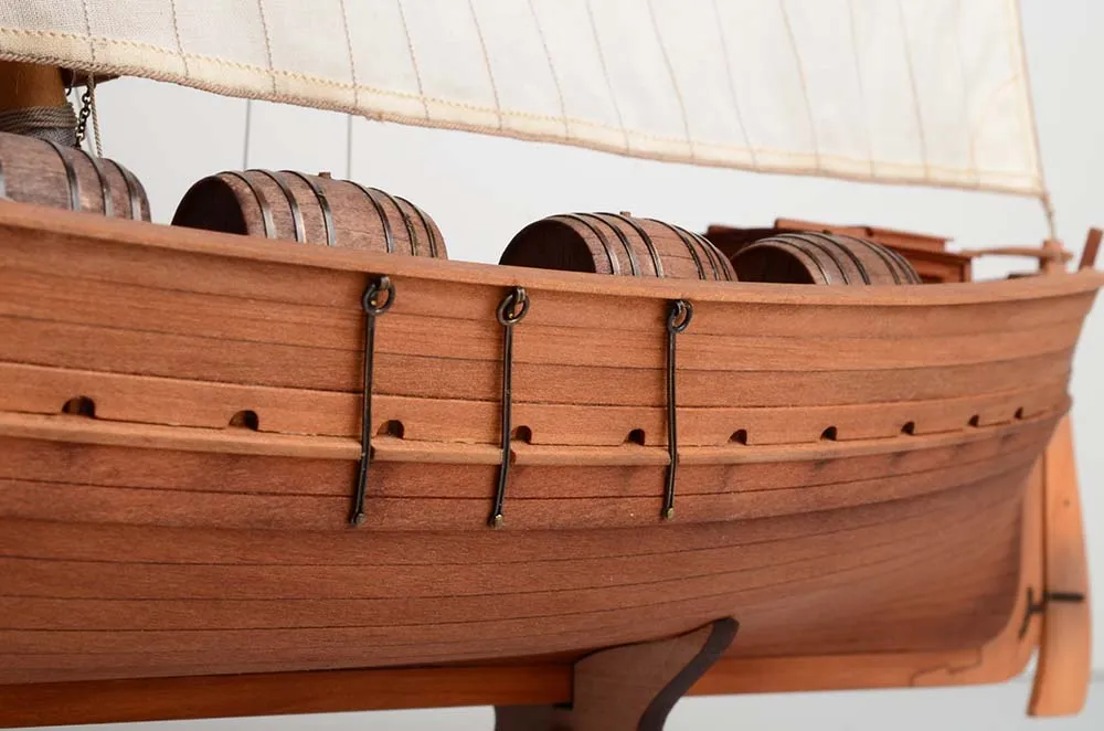 Итальянский виновоз Леудо + (Полный набор инструментов, клея и лак) Итальянский виновоз Леудо + (Полный набор инструментов, клея и лак)