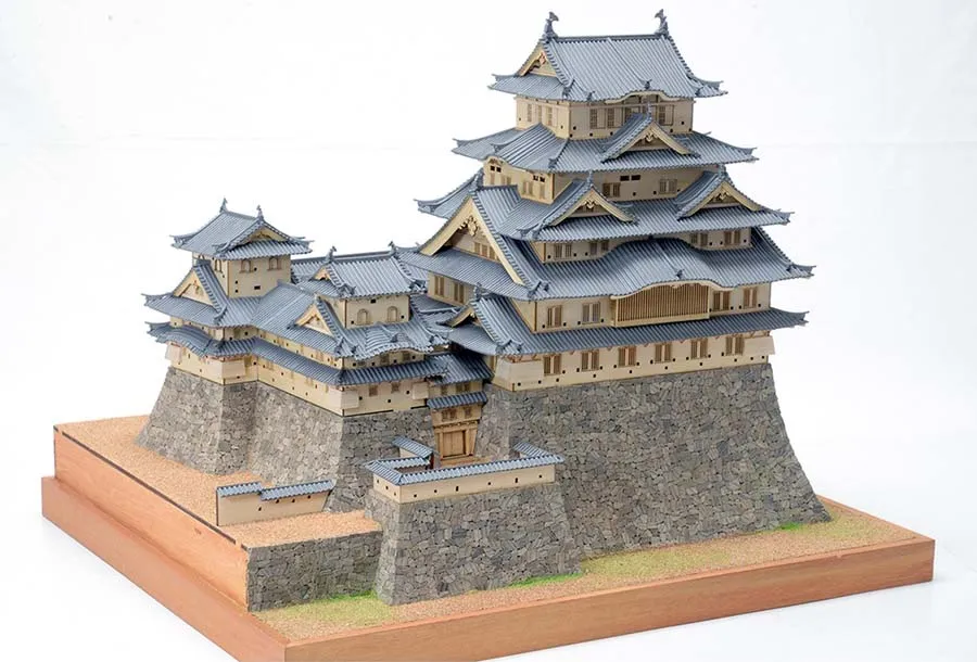 Замок Himeji + (Стартовый набор инструментов) Замок Himeji + (Стартовый набор инструментов)