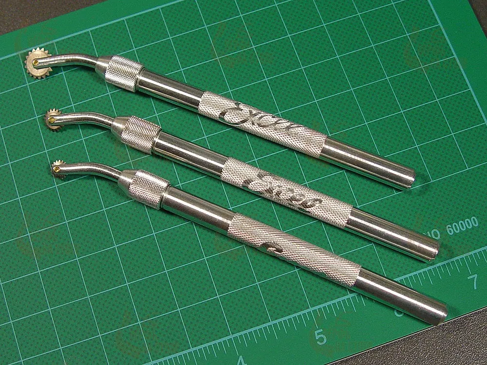 Набор из трех колесиков для тиснения Набор из трех колесиков для тиснения