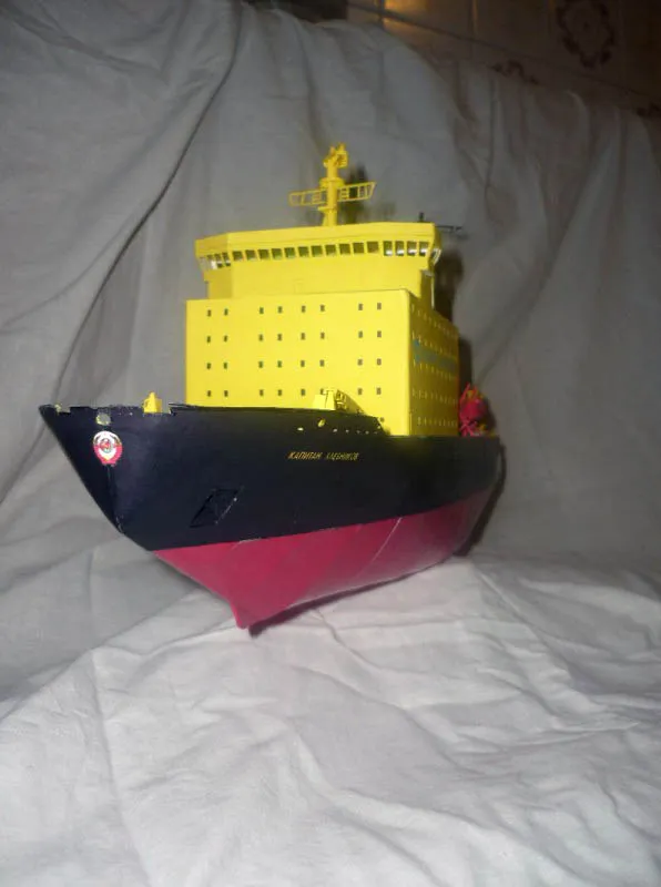 Модель из бумаги ледокол Капитан Хлебников