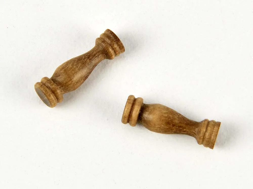 Пиллерсы, орех, 8 мм, 20 штук