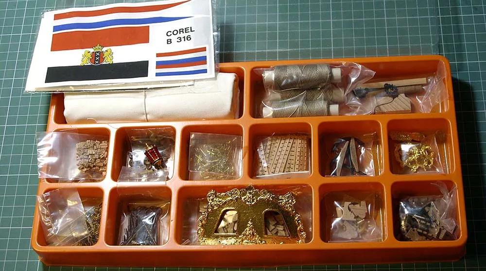 деревянная модель корабля Dolphyn