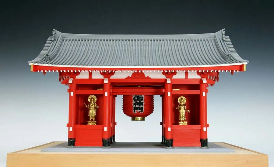 Главные ворота Senso-Ji Kaminarimon Главные ворота Senso-Ji Kaminarimon