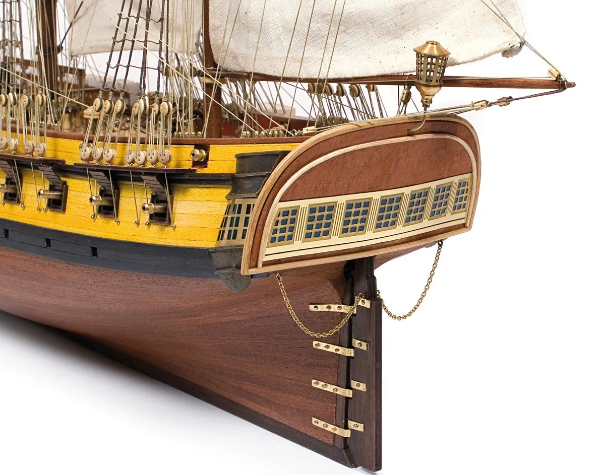 Фрегат Mercedes (Мерседес) + (Стартовый набор инструментов) Фрегат Mercedes (Мерседес) + (Стартовый набор инструментов)