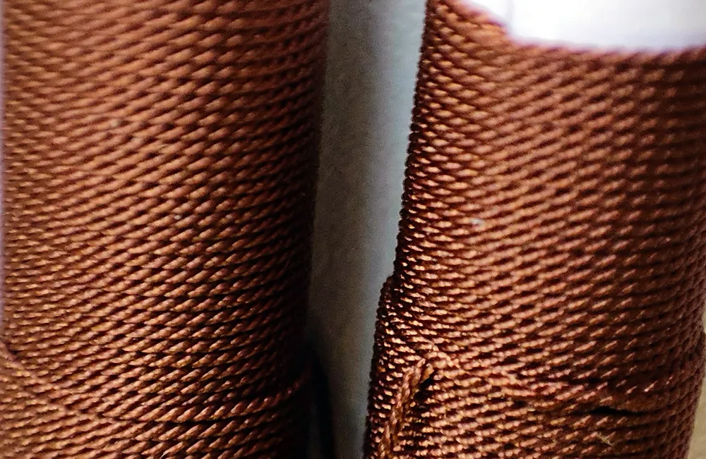 Нить плотной скрутки коричневая, 0,3 мм, длина 5 м