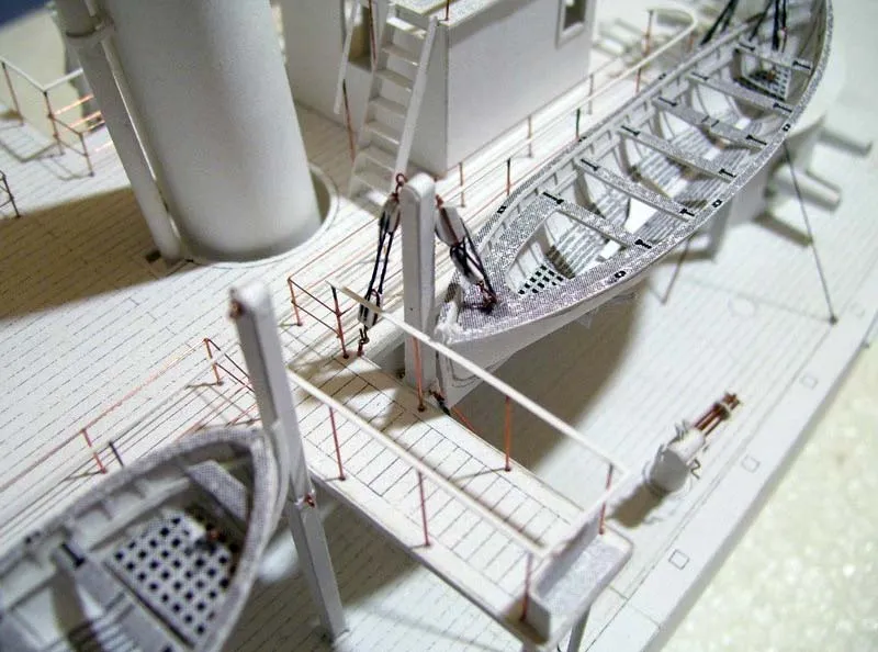 Модель из картона Русалка