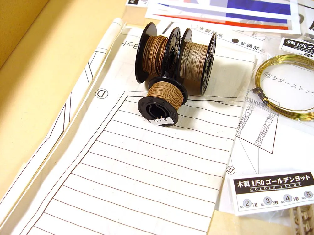 деревянная модель парусника Golden Yacht