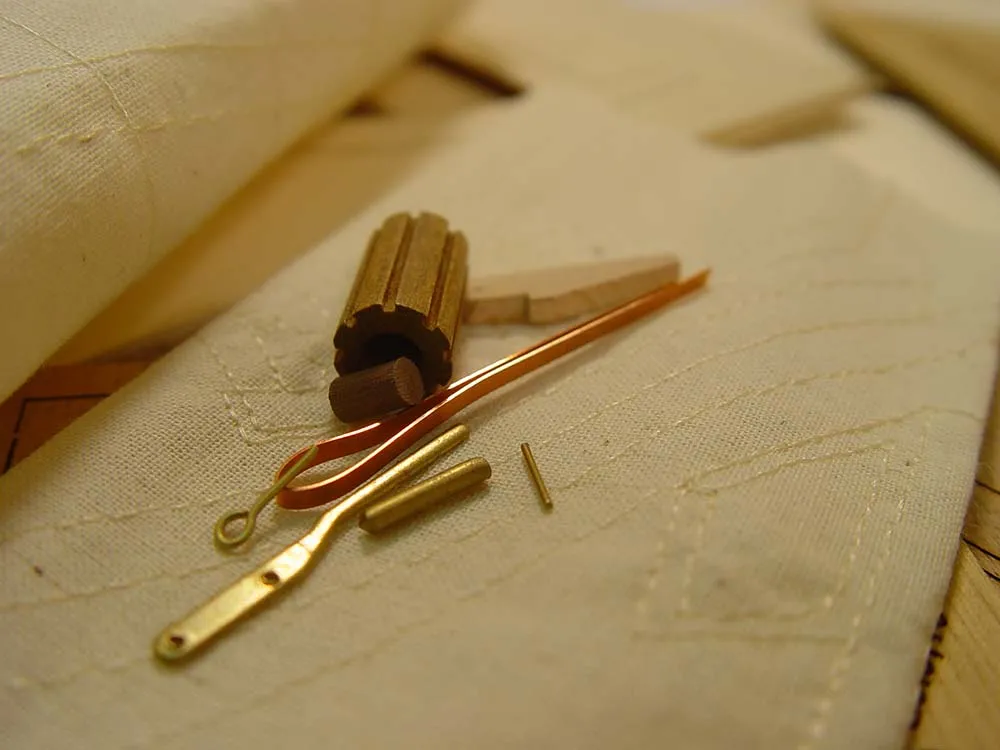 Помпа (новая), дерево и латунь, 15 мм Помпа (новая), дерево и латунь, 15 мм