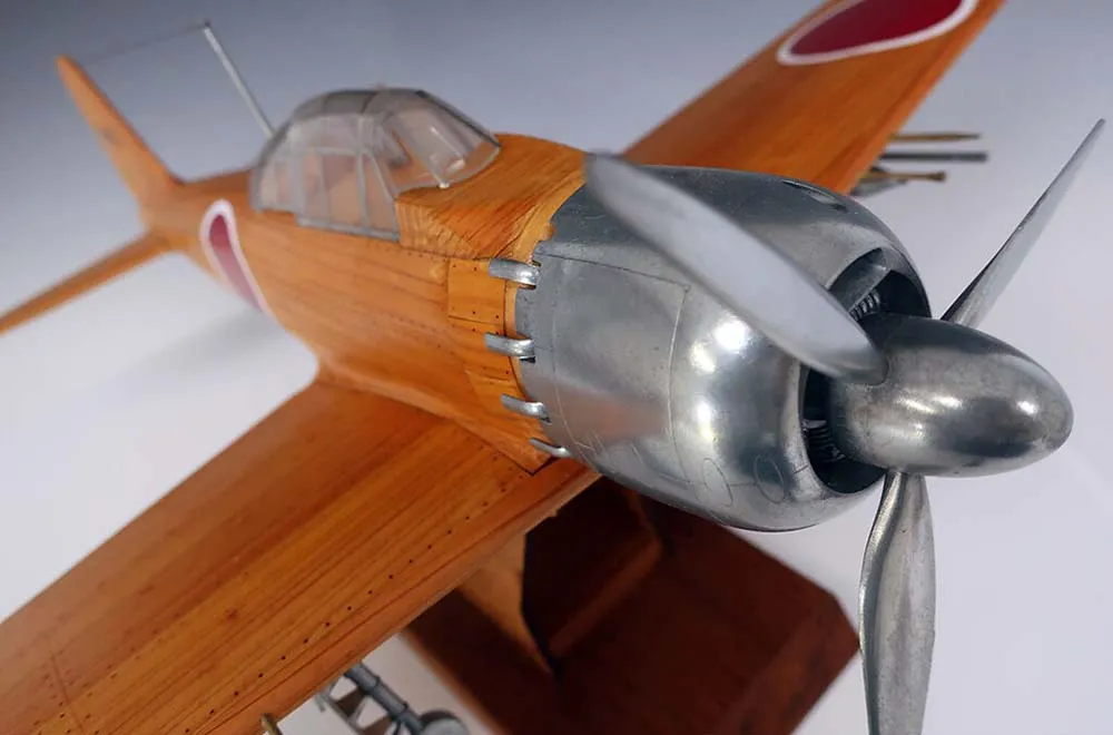 модель самолета Zero модель самолета Zero