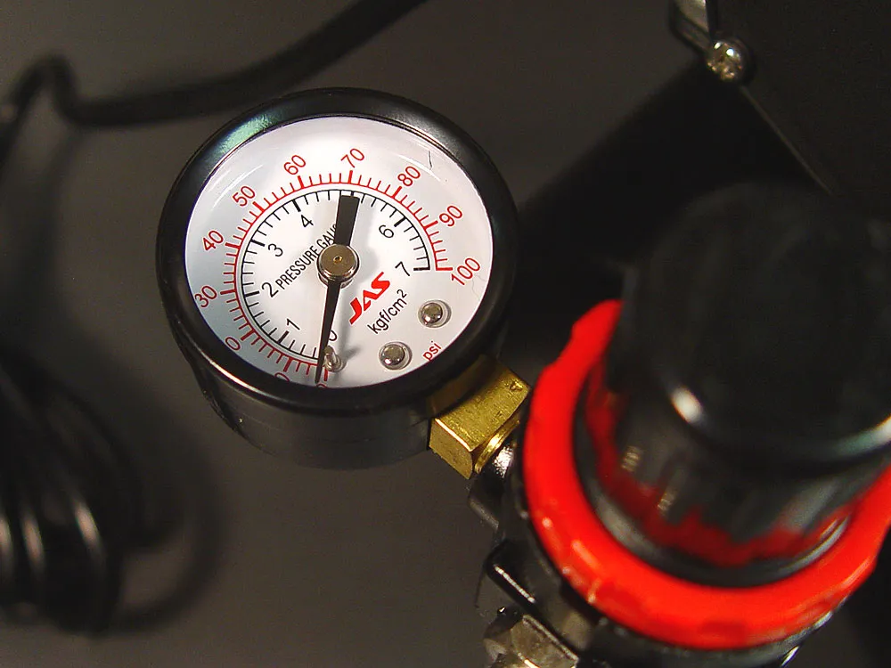 Компрессор 1203 с регулятором давления Компрессор 1203 с регулятором давления