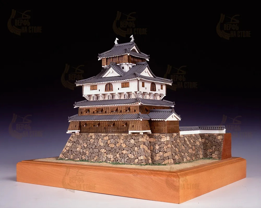 Замок Iwakuni Замок Iwakuni