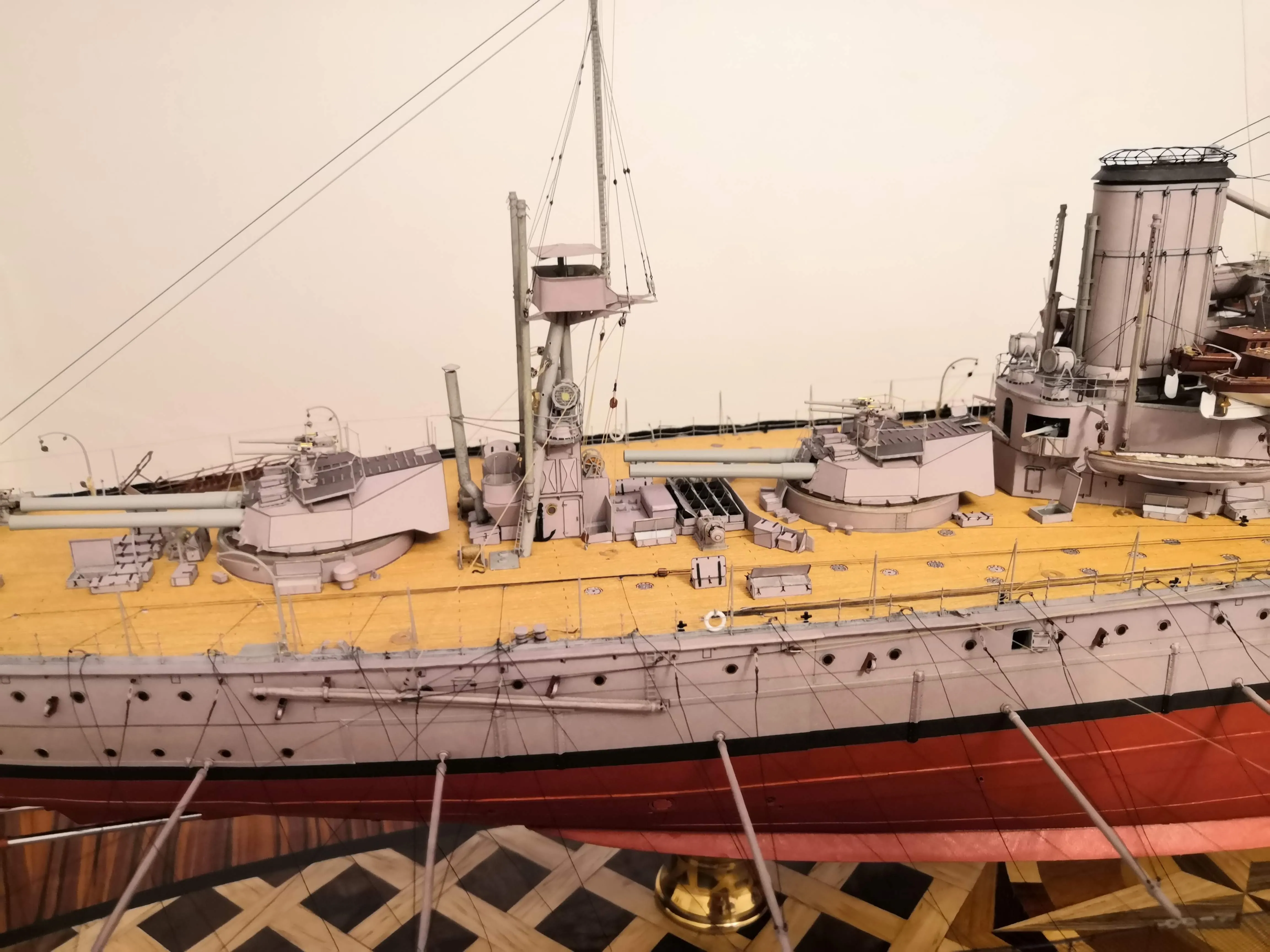 Модель корабля HMS Dreadnough - Верфь на Столе