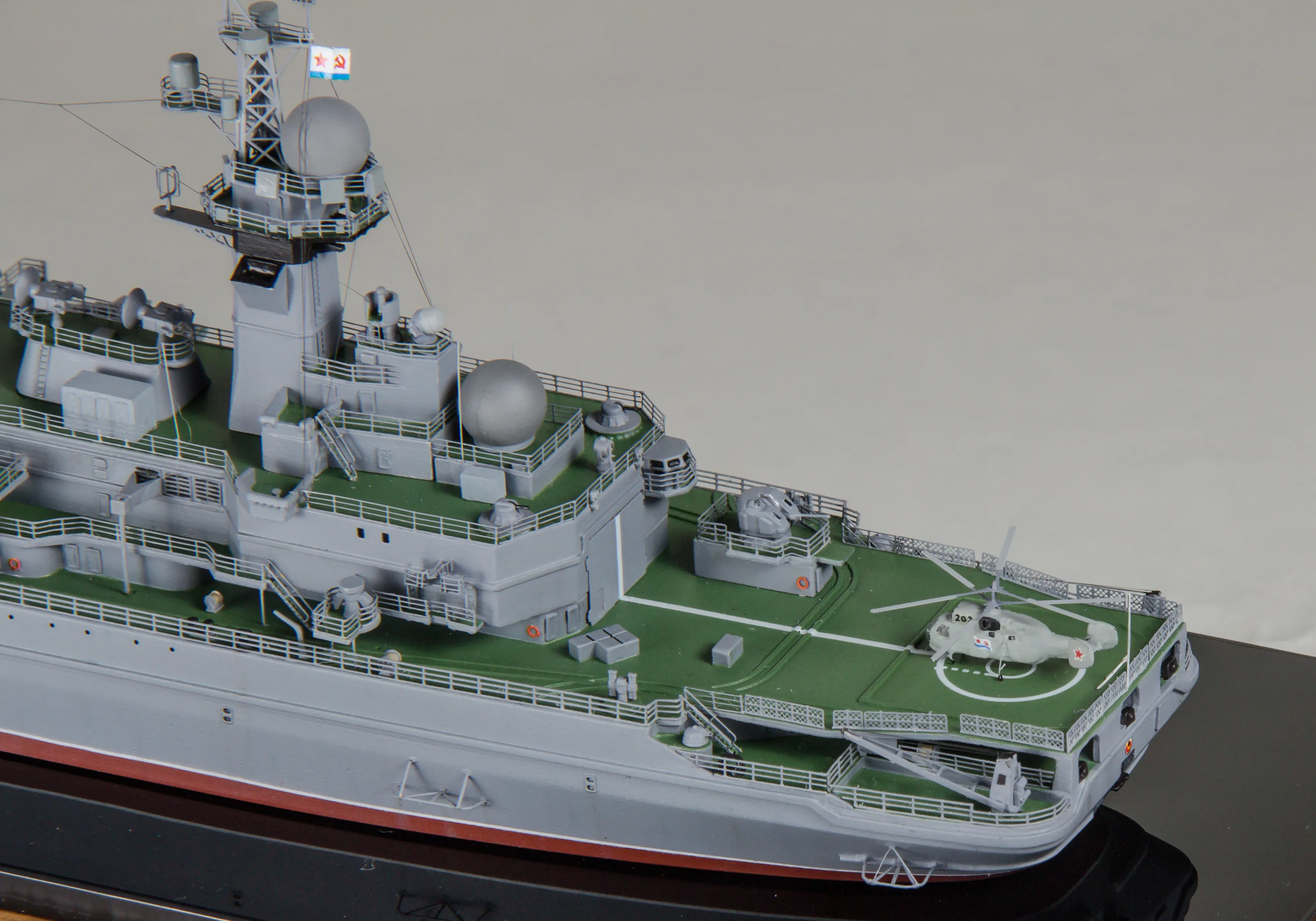 Модель корабля Большой атомный разведывательный корабль ССВ-33 «Урал» - Верфь на Столе