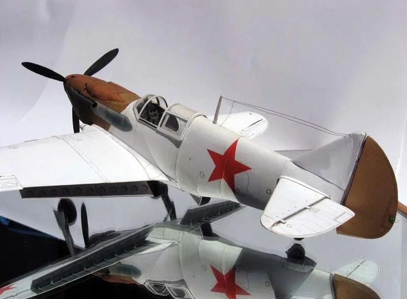 Модель из картона Истребитель