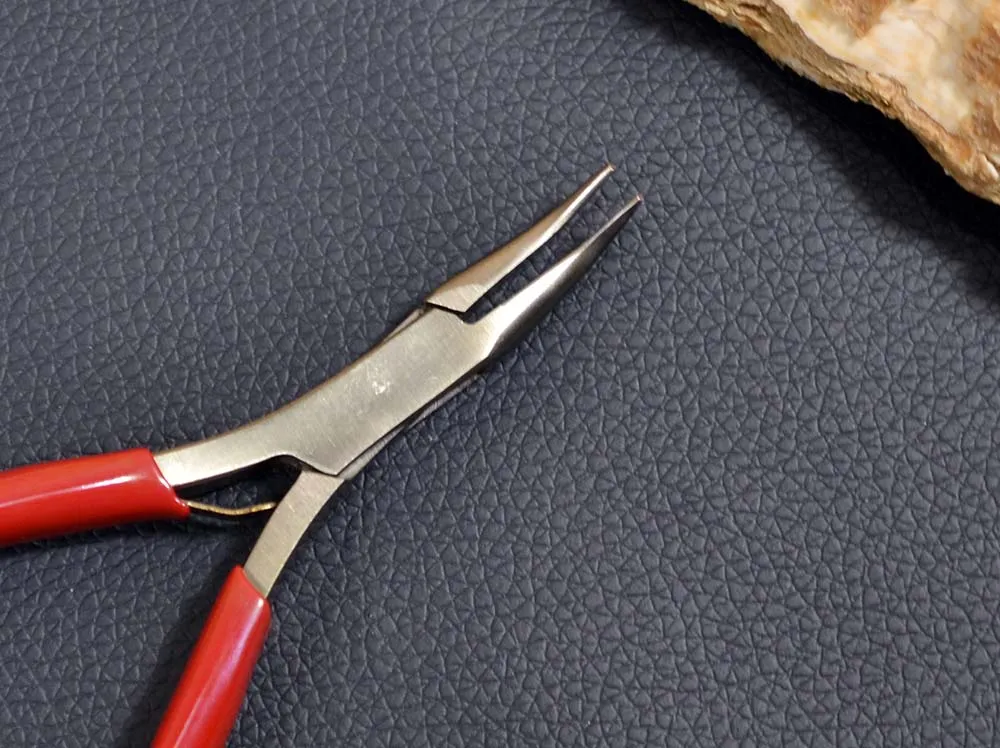 Изогнутые узкогубцы 130 мм Изогнутые узкогубцы 130 мм