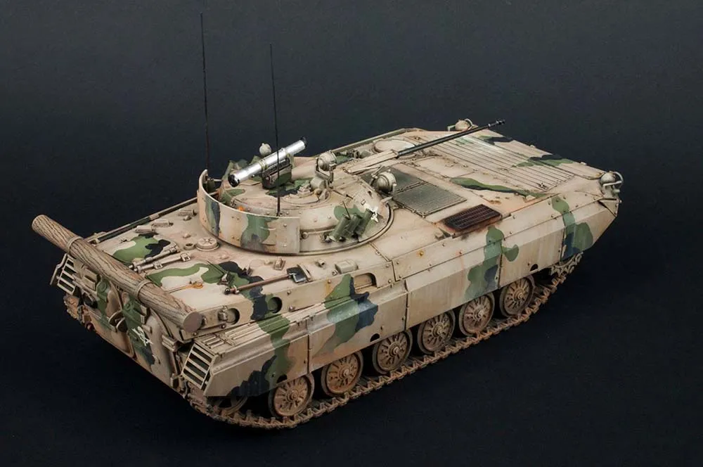 Советская боевая машина пехоты БМП-2Д Советская боевая машина пехоты БМП-2Д