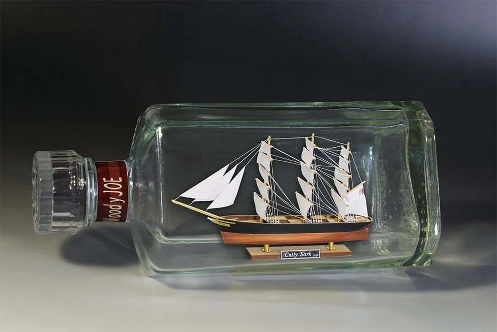 деревянная модель парусника Cutty Sark корабль в бутылке деревянная модель парусника Cutty Sark корабль в бутылке