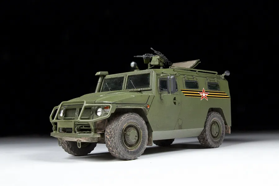 Российский бронеавтомобиль ГАЗ-233014 "Тигр" Российский бронеавтомобиль ГАЗ-233014 "Тигр"