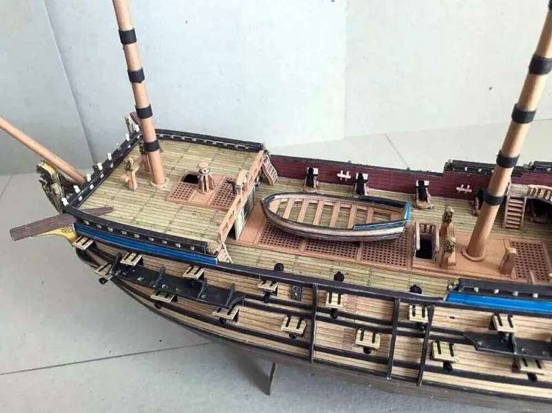 Модель из картона линейный корабль "Полтава" Модель из картона линейный корабль "Полтава"