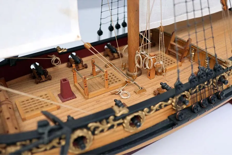 деревянная модель парусника Charles Royal Yacht 1674 деревянная модель парусника Charles Royal Yacht 1674