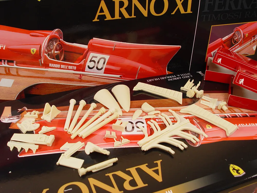 катера Ferrari Arno XI + (Стартовый набор инструментов)