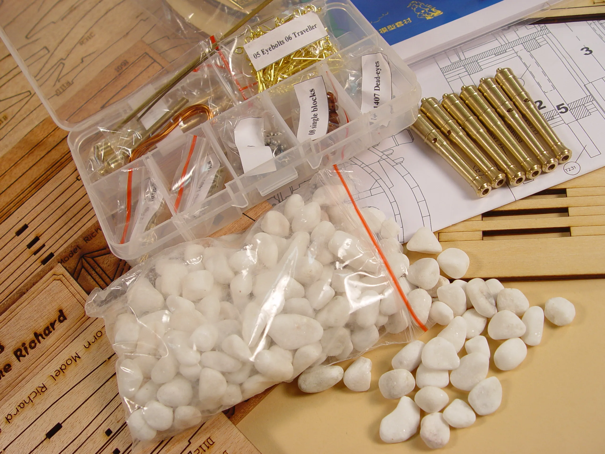 модель корабля для сборки Bonhomme Richard сечение, версия самшит модель корабля для сборки Bonhomme Richard сечение, версия самшит