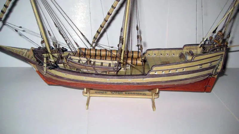 Модель из бумаги генуэзский пинк Модель из бумаги генуэзский пинк