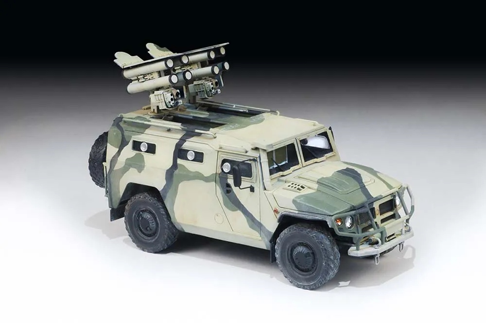 Российский бронеавтомобиль ГАЗ "Тигр" с ПТРК "Корнет-Д" Российский бронеавтомобиль ГАЗ "Тигр" с ПТРК "Корнет-Д"