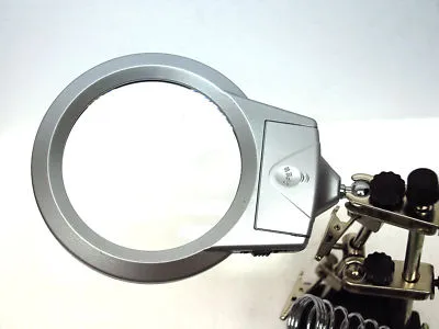 Третья рука c лупой и подсветкой "Большой брат" Третья рука c лупой и подсветкой "Большой брат"