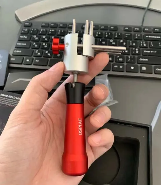 Ручные мини-тиски для деликатных работ Ручные мини-тиски для деликатных работ