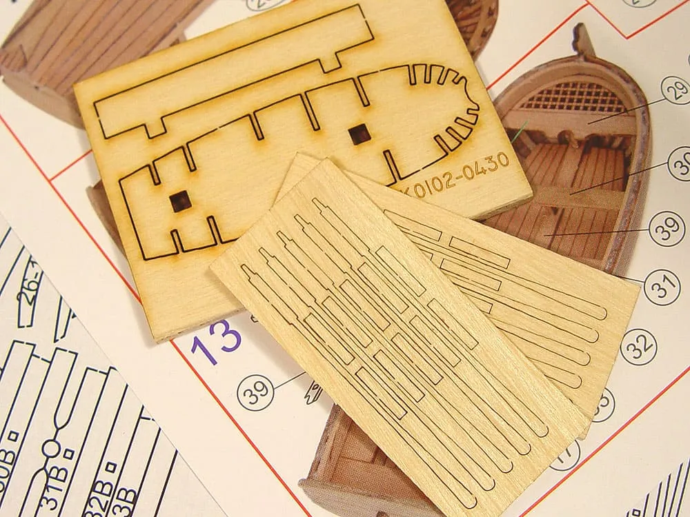 Шлюпка с веслами 75 мм Шлюпка с веслами 75 мм