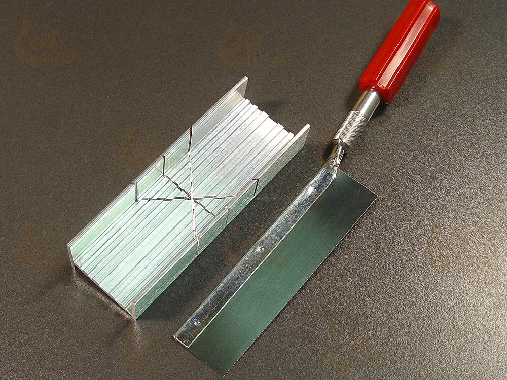 Стусло с пилкой