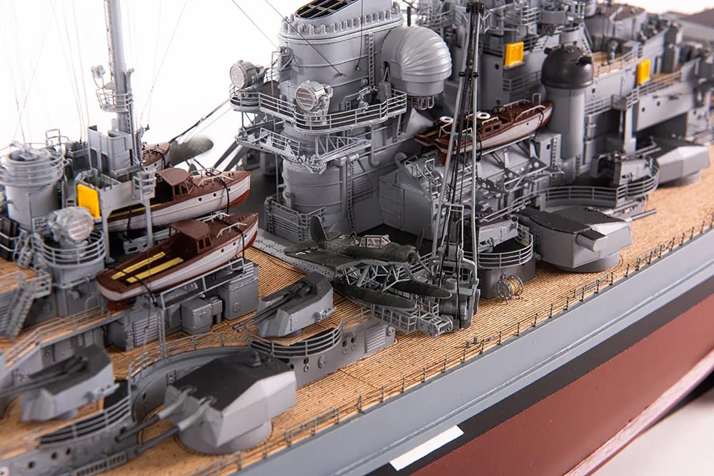 модель корабля Bismarck (Бисмарк) модель корабля Bismarck (Бисмарк)