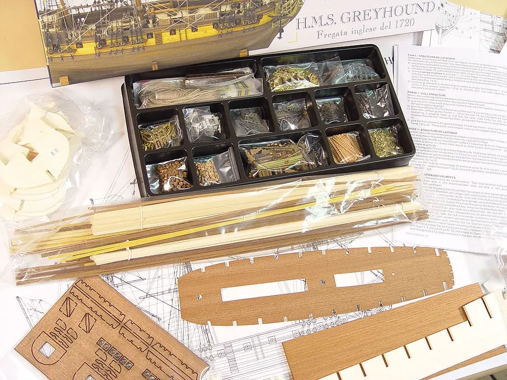 деревянная модель корабля HMS Greyhound