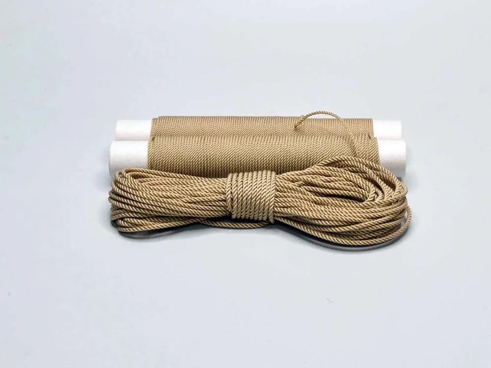 Нить плотной скрутки пеньковая, 0,7 мм, длина 5 м Нить плотной скрутки пеньковая, 0,7 мм, длина 5 м