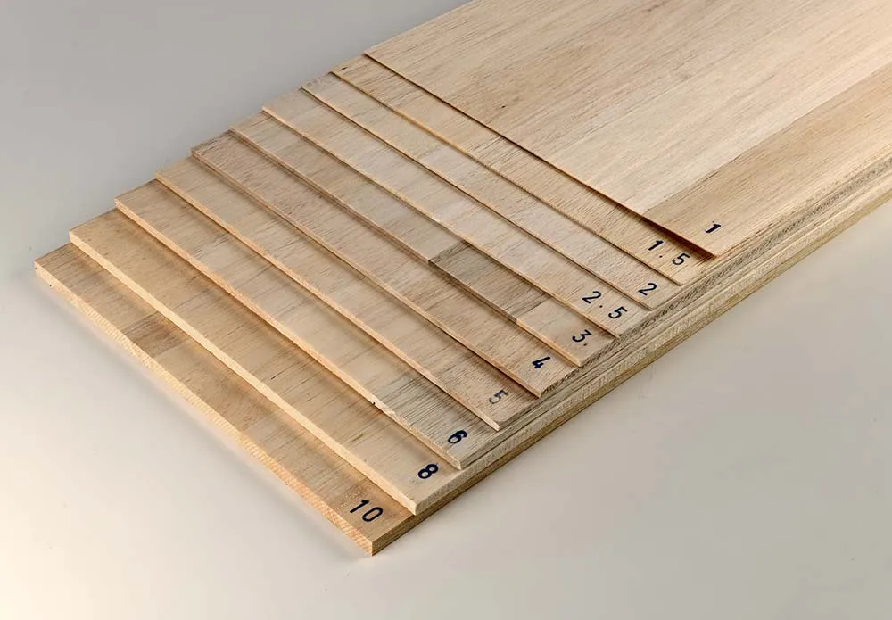 Двенадцатислойная фанера толщиной 6 мм