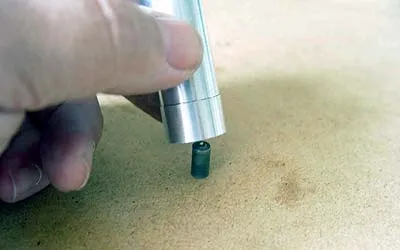 А с другого конца направляющей входит пуассон.