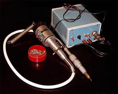 Общий вид бормашины Общий вид бормашины