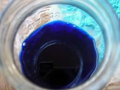 иссиня-черная жидкость иссиня-черная жидкость