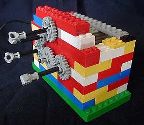 Деталь, которая закручиваетвсе три нити вокруг самих себя