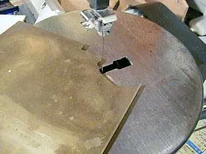 Различные детали якоря вырезаем на электролобзике из листовой латуни