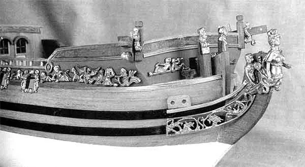 Расположение детали с клюзами, носовой фигуры и накладки-кницы